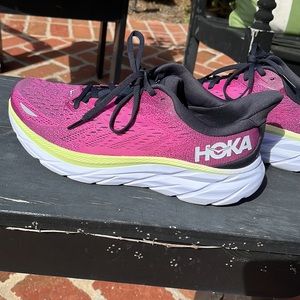NWT Hoka Clifton 8